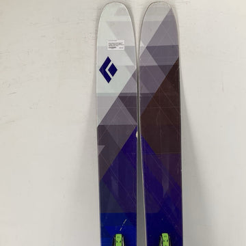 Black Diamond Carbon Megawatt w/ Black Diamond 01 Telemark Bindings w/ Black Diamond Climbing Skins