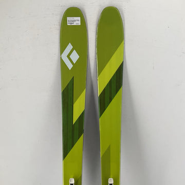 Black Diamond Link 90 w/ Fritschi Vipec 12 Touring Bindings w/ Black Diamond Climbing Skins