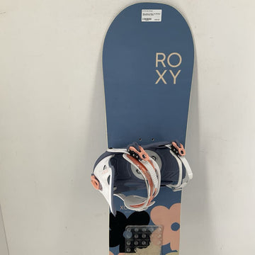 Roxy Xoxo w/ Roxy Viva Bindings