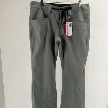 Airblaster Men's Insulated Pants *Small Tear in Cuff*
