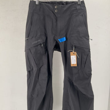 Patagonia Women's Hardshell Pants *Small Hole*