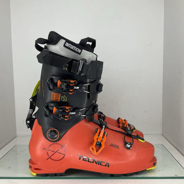 Tecnica Zero G Tour Pro w/ Intuition Liners